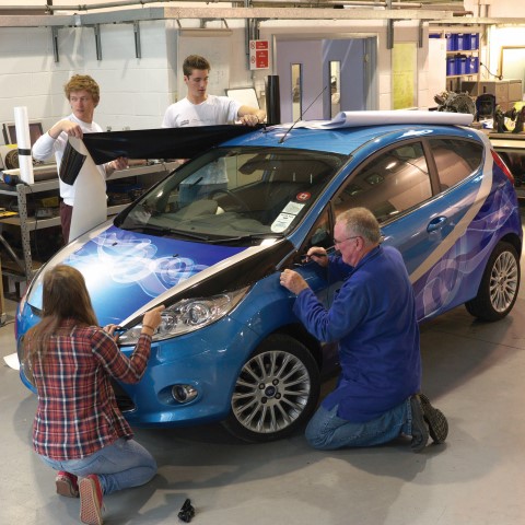 Oxford Brookes students wrapping a Ford Fiesta with Metamark MD-X Cylinder cast film